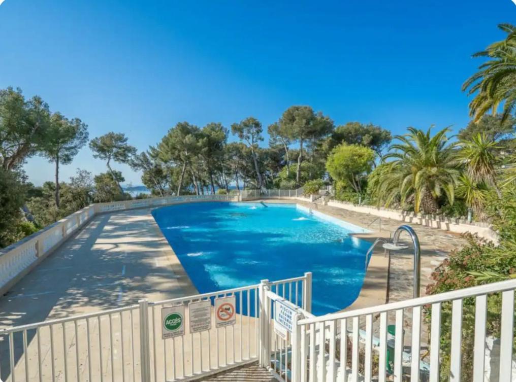 Studio 4 Personnes Copropriete Pas Frais De Menage Hyeres Bagian luar foto